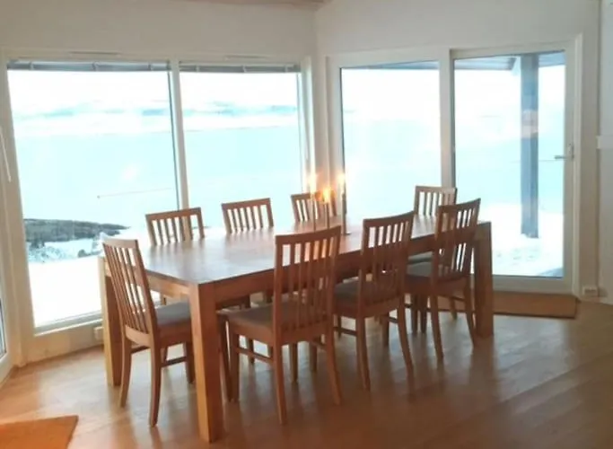 Lyngstuva - Aurora In Lyngen Holiday home