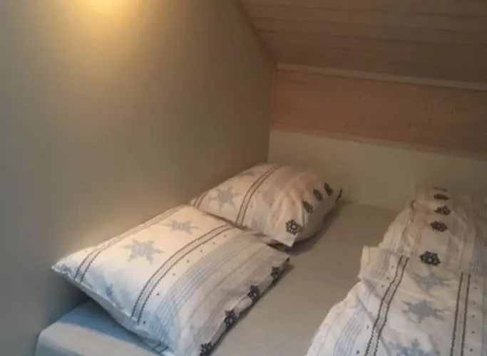 Lyngstuva - Aurora In Lyngen *