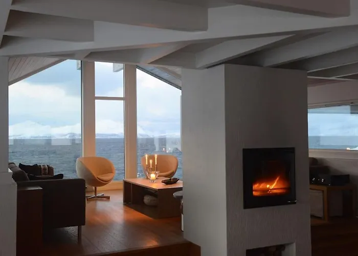 Holiday home Lyngstuva - Aurora In Lyngen Russelv