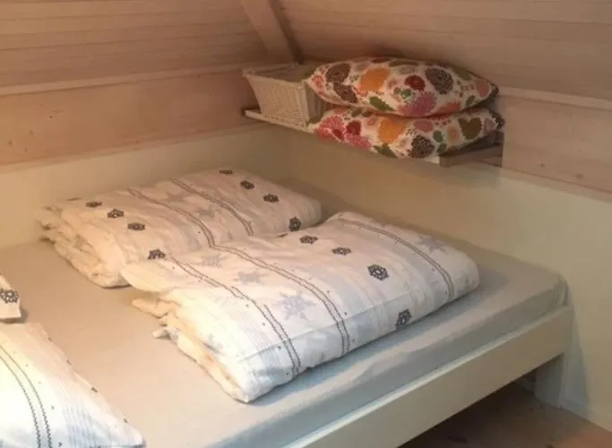 Lyngstuva - Aurora In Lyngen * Russelv