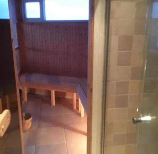 Lyngstuva - Aurora In Lyngen Holiday home *