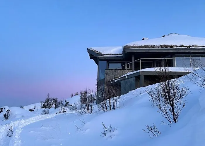 Lyngstuva - Aurora In Lyngen Russelv