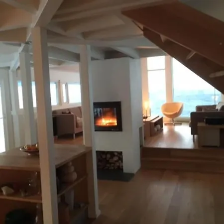 Lyngstuva - Aurora In Lyngen * Russelv