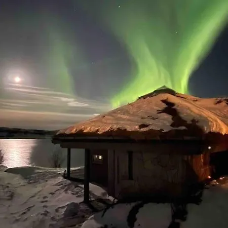 Lyngstuva - Aurora In Lyngen * Russelv