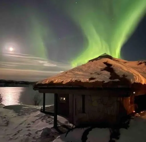 Lyngstuva - Aurora In Lyngen * Russelv