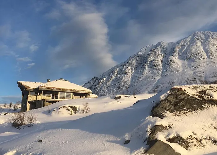 Lyngstuva - Aurora In Lyngen * Russelv